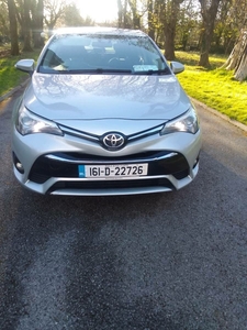 2016 - Toyota Avensis Manual