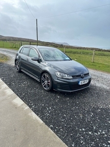 2016 - Volkswagen Golf Manual