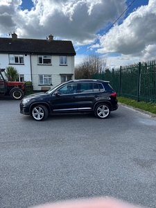 2016 - Volkswagen Tiguan Manual