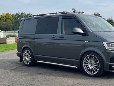 2017 - Volkswagen Transporter ---