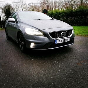 2017 - Volvo V40 Manual