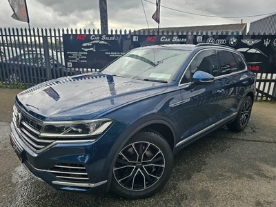 2019 - Volkswagen Touareg Automatic