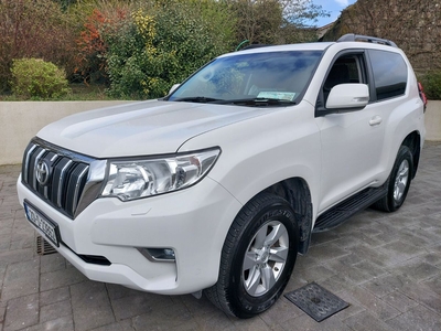 2020 - Toyota Land Cruiser Manual