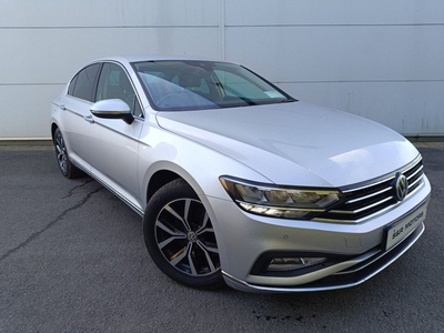 2020 - Volkswagen Passat Manual