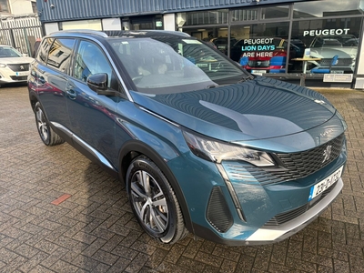 2023 - Peugeot 5008 Automatic