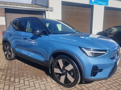 2023 - Volvo XC40 Automatic