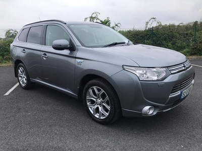 2015 (152) Mitsubishi Outlander