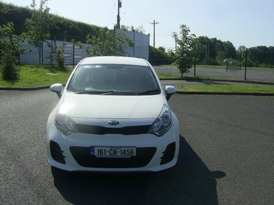 2016 - Kia Rio Manual