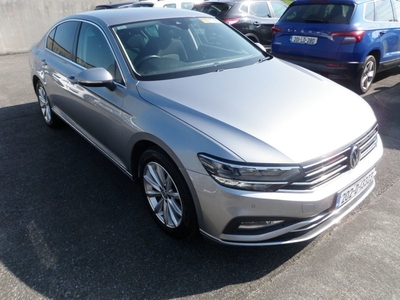 2020 - Volkswagen Passat Manual