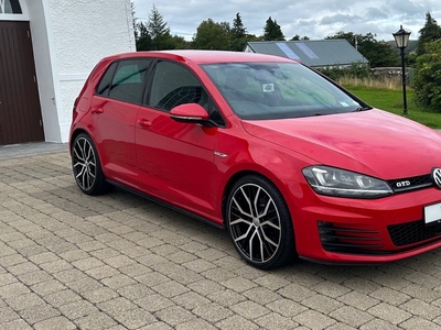 2015 - Volkswagen Golf Manual