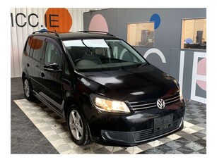 2013 (131) Volkswagen Touran