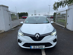 2021 (211) Renault Clio