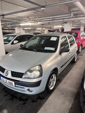 2003 - Renault Clio Manual