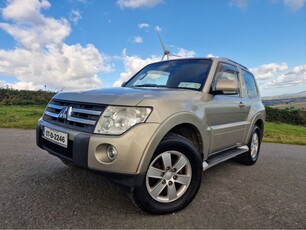 2007 - Mitsubishi Pajero Manual