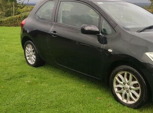 2008 - Toyota Auris ---