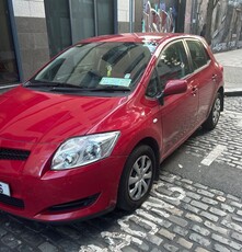 2009 - Toyota Auris ---