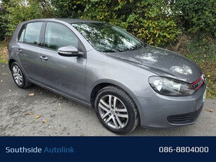 2009 - Volkswagen Golf ---