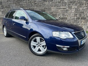 2010 - Volkswagen Passat Manual