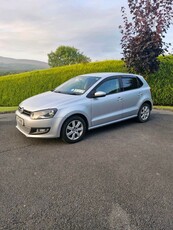 2010 - Volkswagen Polo ---