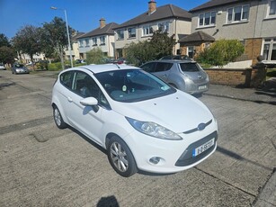 2011 - Ford Fiesta Manual