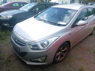 2011 - Hyundai i40 Manual