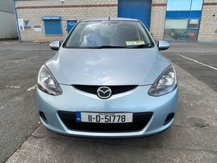 2011 - Mazda Demio ---