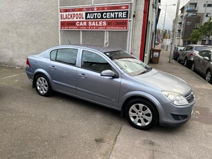 2011 - Opel Astra Manual