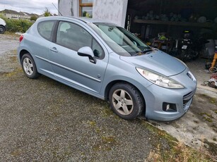 2011 - Peugeot 207 Manual