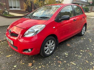 2011 - Toyota Yaris Manual