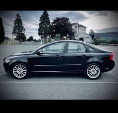 2011 - Volvo S40 Manual