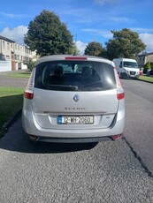 2012 - Renault Grand Scenic Manual