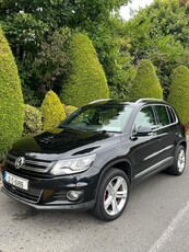 2012 - Volkswagen Tiguan Manual