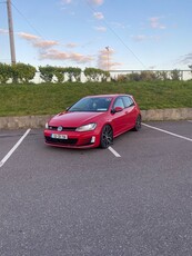 2013 - Volkswagen Golf Manual