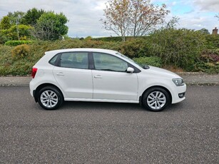 2013 - Volkswagen Polo Manual