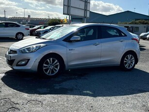 2014 - Hyundai i30 Manual