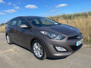 2014 - Hyundai i30 Manual