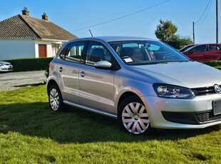 2014 - Volkswagen Polo Automatic