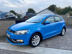 2014 - Volkswagen Polo Manual