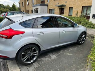 2015 - Ford Focus Manual