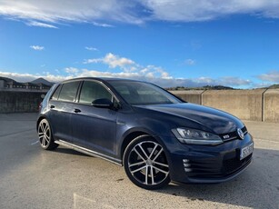 2015 - Volkswagen Golf Manual