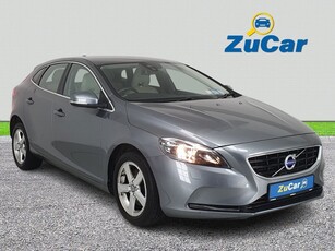 2015 - Volvo V40 Manual