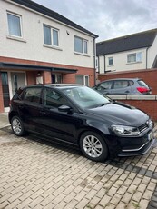 2016 - Volkswagen Polo Automatic