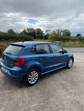 2017 - Volkswagen Polo Manual