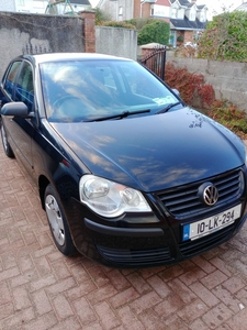 2010 - Volkswagen Polo Manual