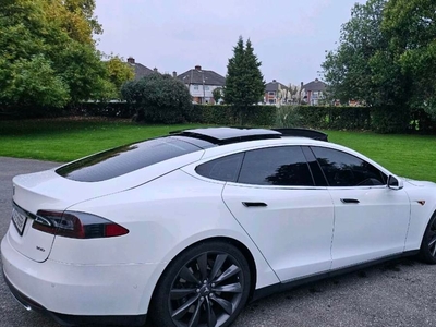 2016 - Tesla MODEL S Automatic