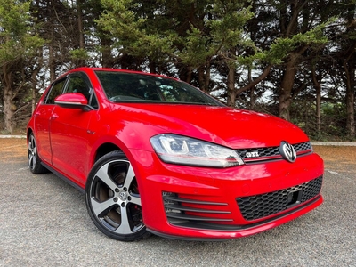 2017 - Volkswagen Golf Automatic