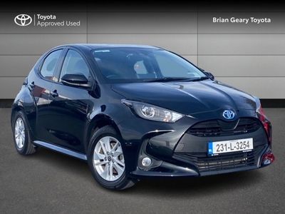 2023 - Toyota Yaris Automatic