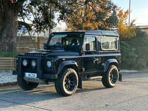 LAND ROVER DEFENDER