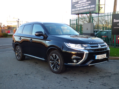 2016 (161) Mitsubishi Outlander