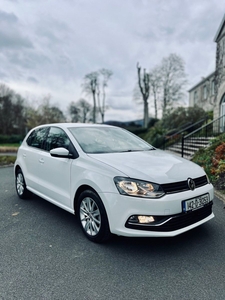 2014 - Volkswagen Polo Automatic